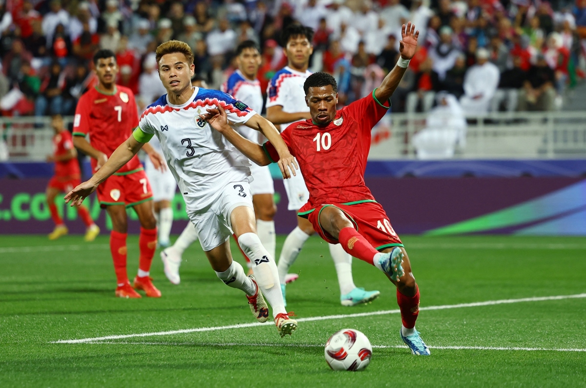 Kết quả Asian Cup 2023: Thái Lan hoà Oman, Theerathon nhận án treo giò